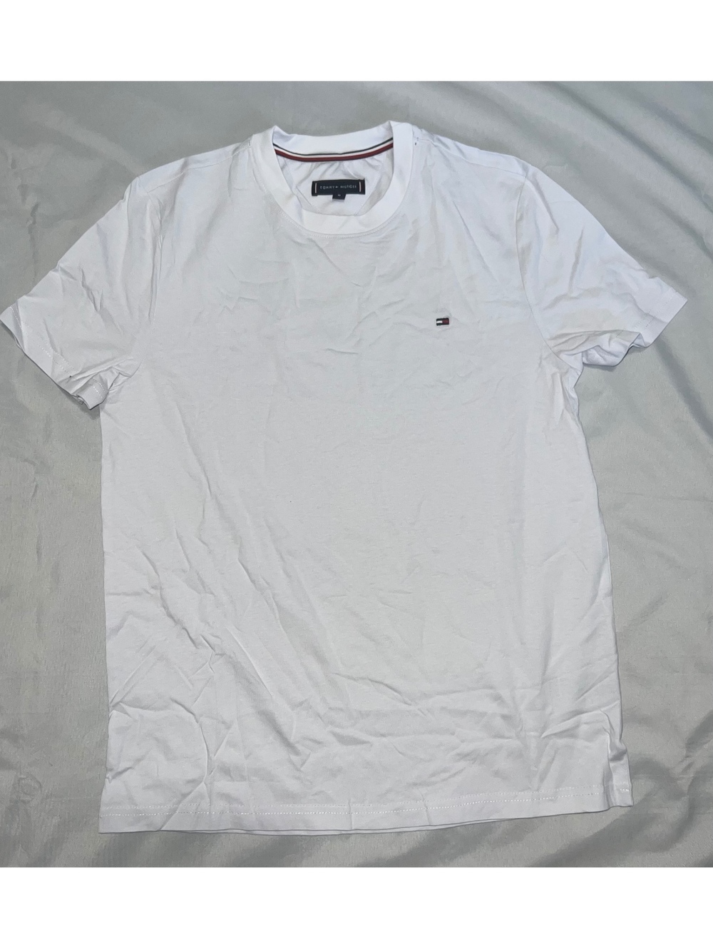 Tommy Hilfiger Men's White Crew Neck T-Shirt, Size M, Classic Fit
